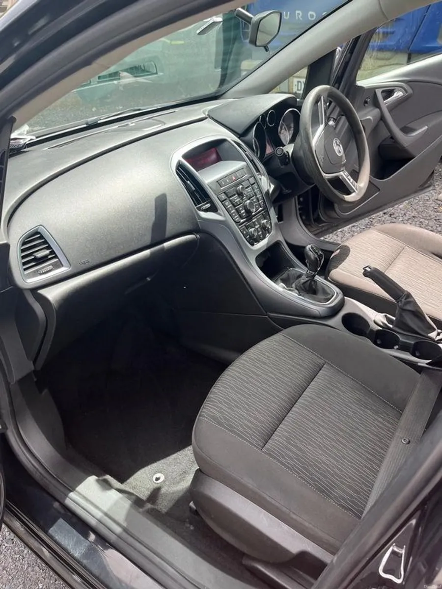 2013 Vauxhall Astra - Image 4