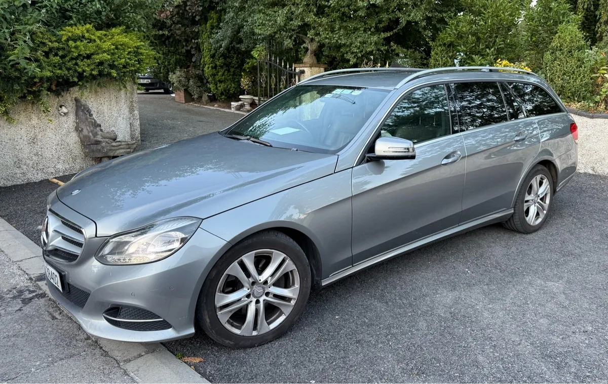 Mercedes E250 - Image 2
