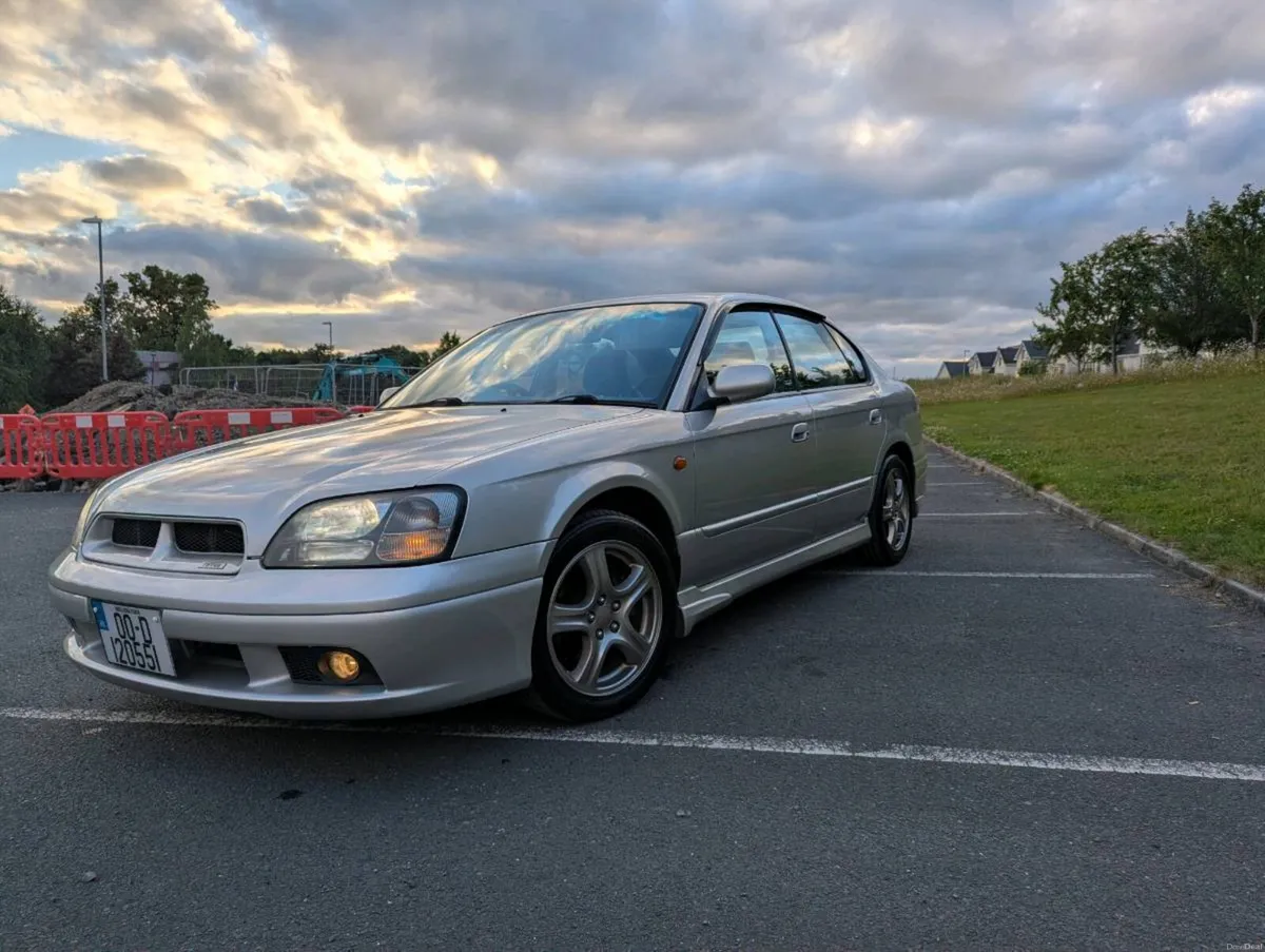 Subaru Legacy B4 (only 79km) - Image 5