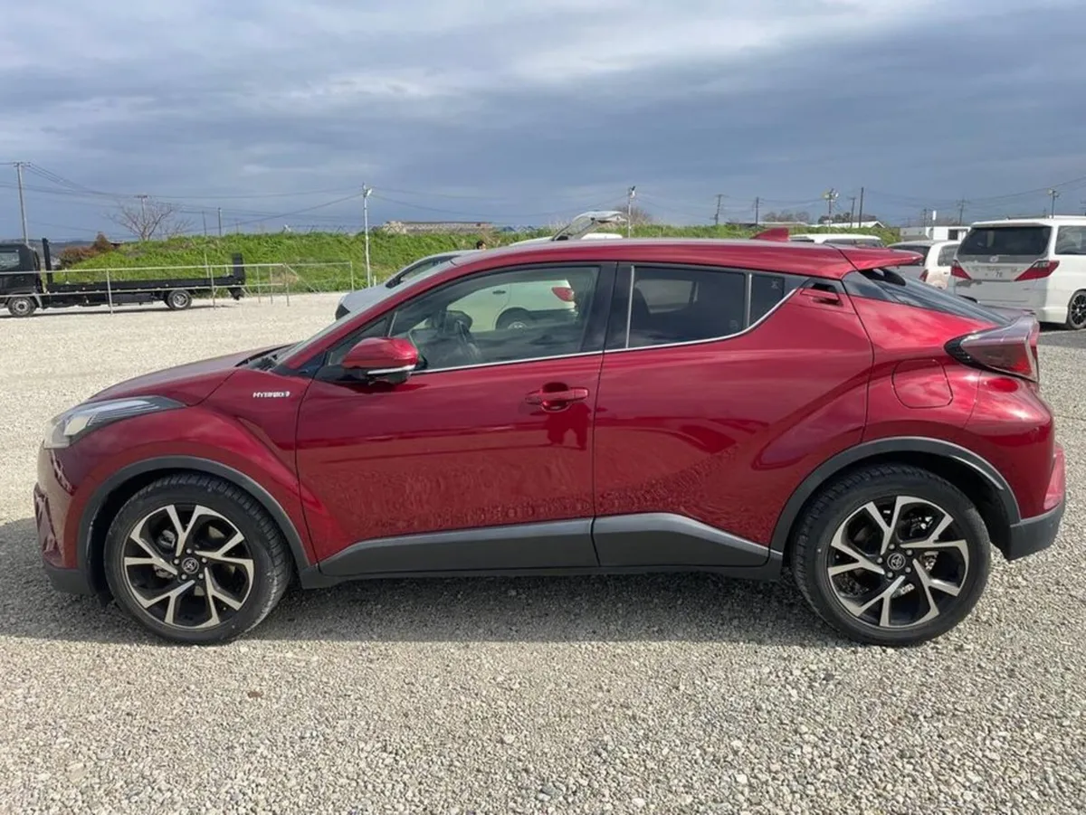Toyota C-HR G Leather seats - Image 3
