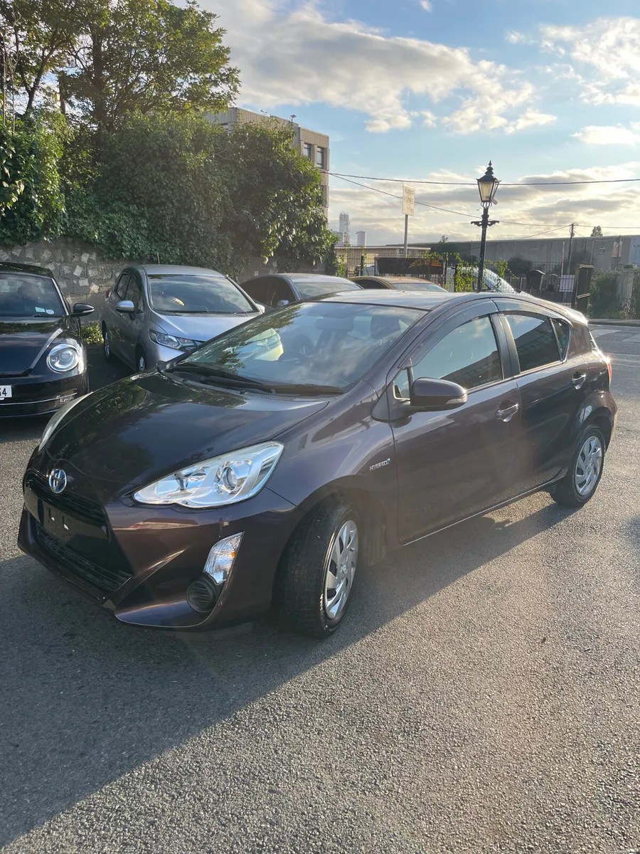 2015 Toyota Aqua hybrid push button 84000 km only - Image 4