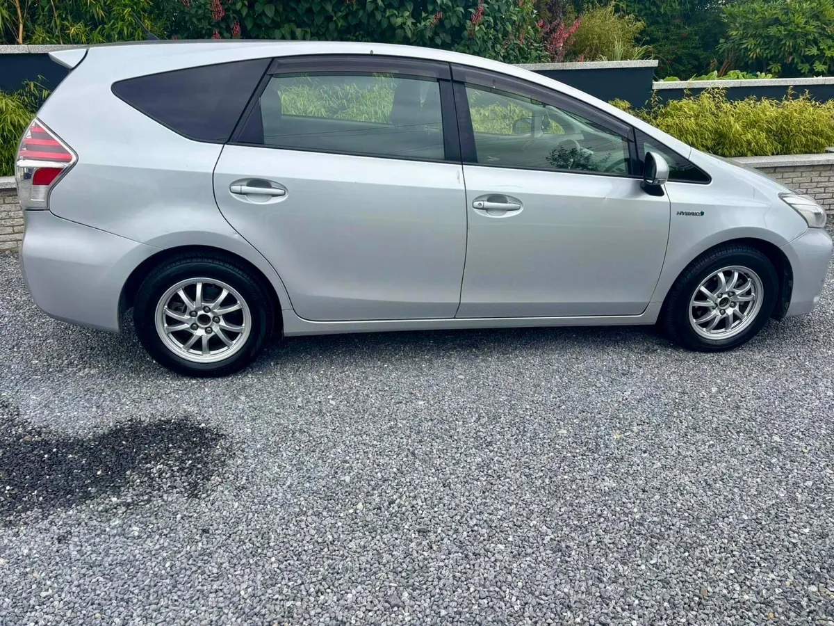 Toyota Prius 2016 hybrid (new Nct) - Image 3