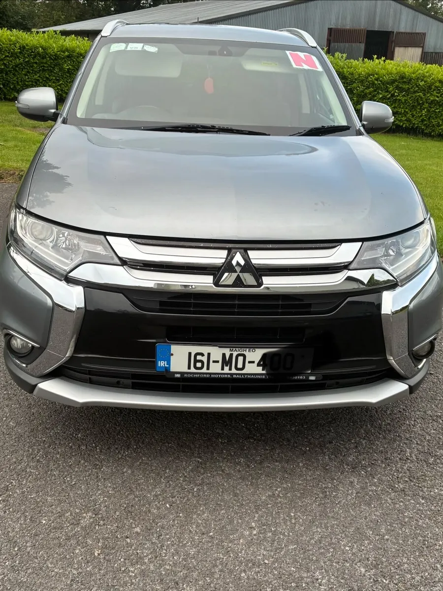 2016 Mitsubishi outlander - Image 3