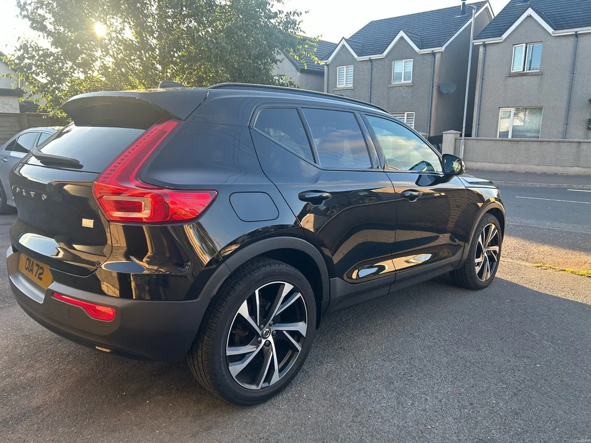 Volvo XC40 T5 Recharge plug in hybrid - Image 5
