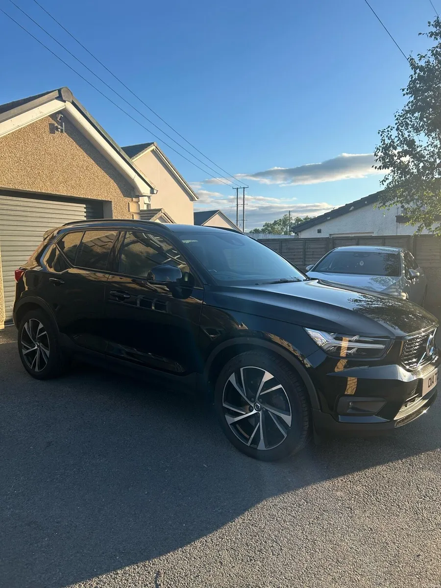 Volvo XC40 T5 Recharge plug in hybrid - Image 1