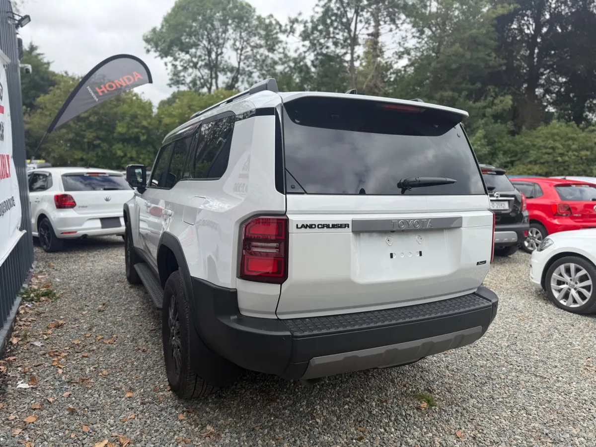 Toyota LC 2025 7 seater - Image 4