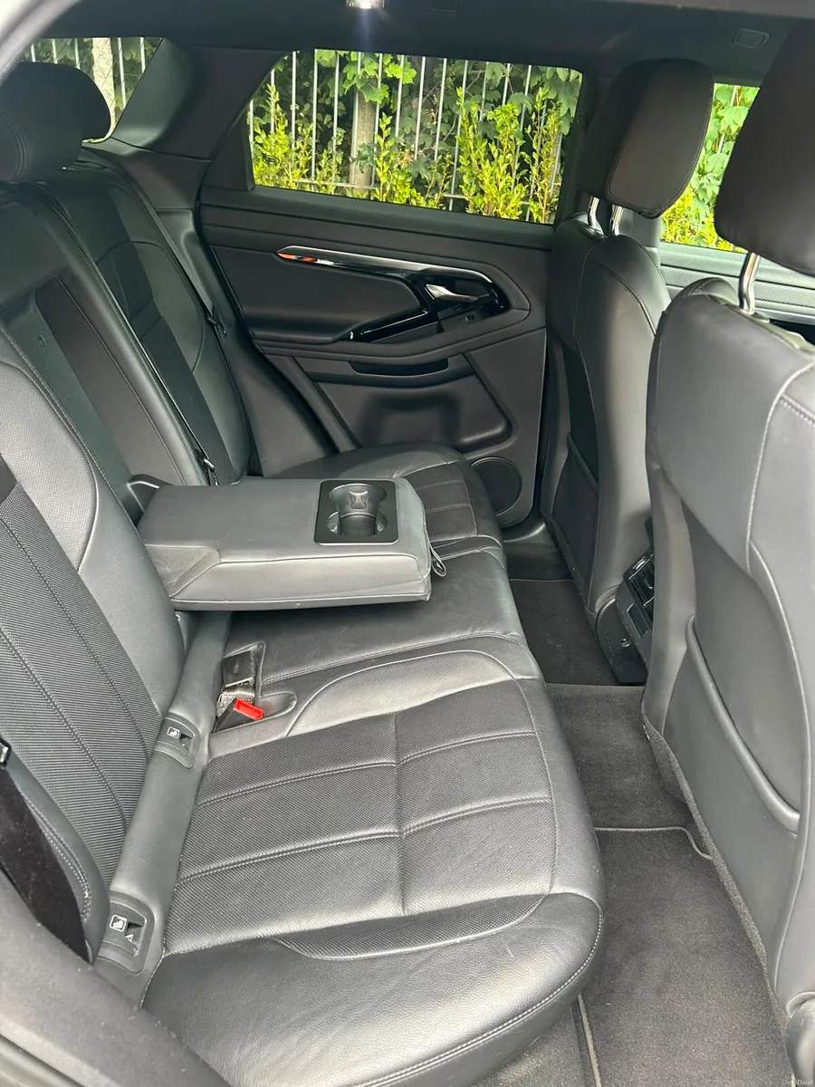 Land Rover Range Rover Evoque 2022 1 OWNER - Image 6