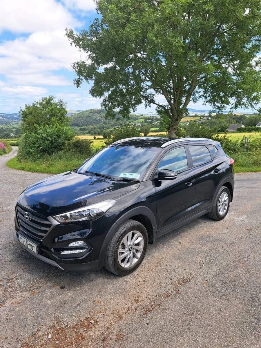 171 Hyundai Tucson Executive Model - Image 2