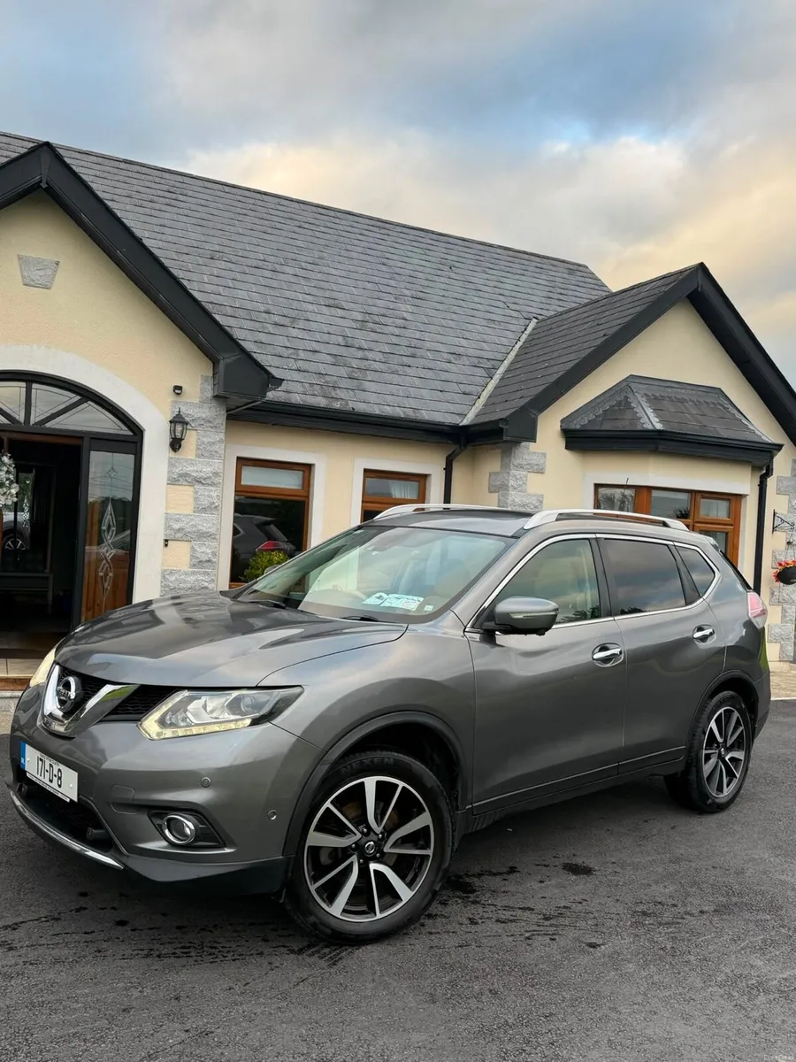 2017 Nissan Xtrail - Image 1
