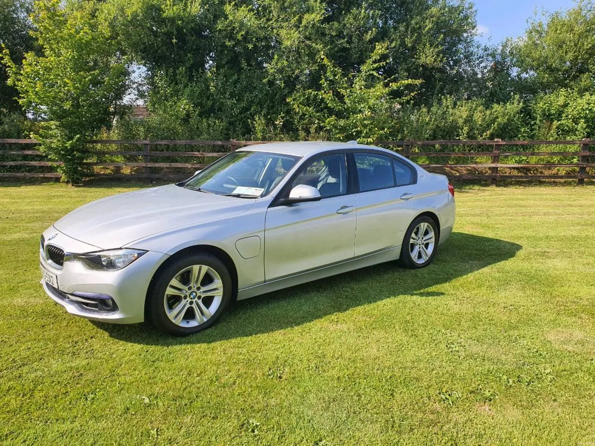 BMW 330E HYBRID SPORT.2014 - Image 1