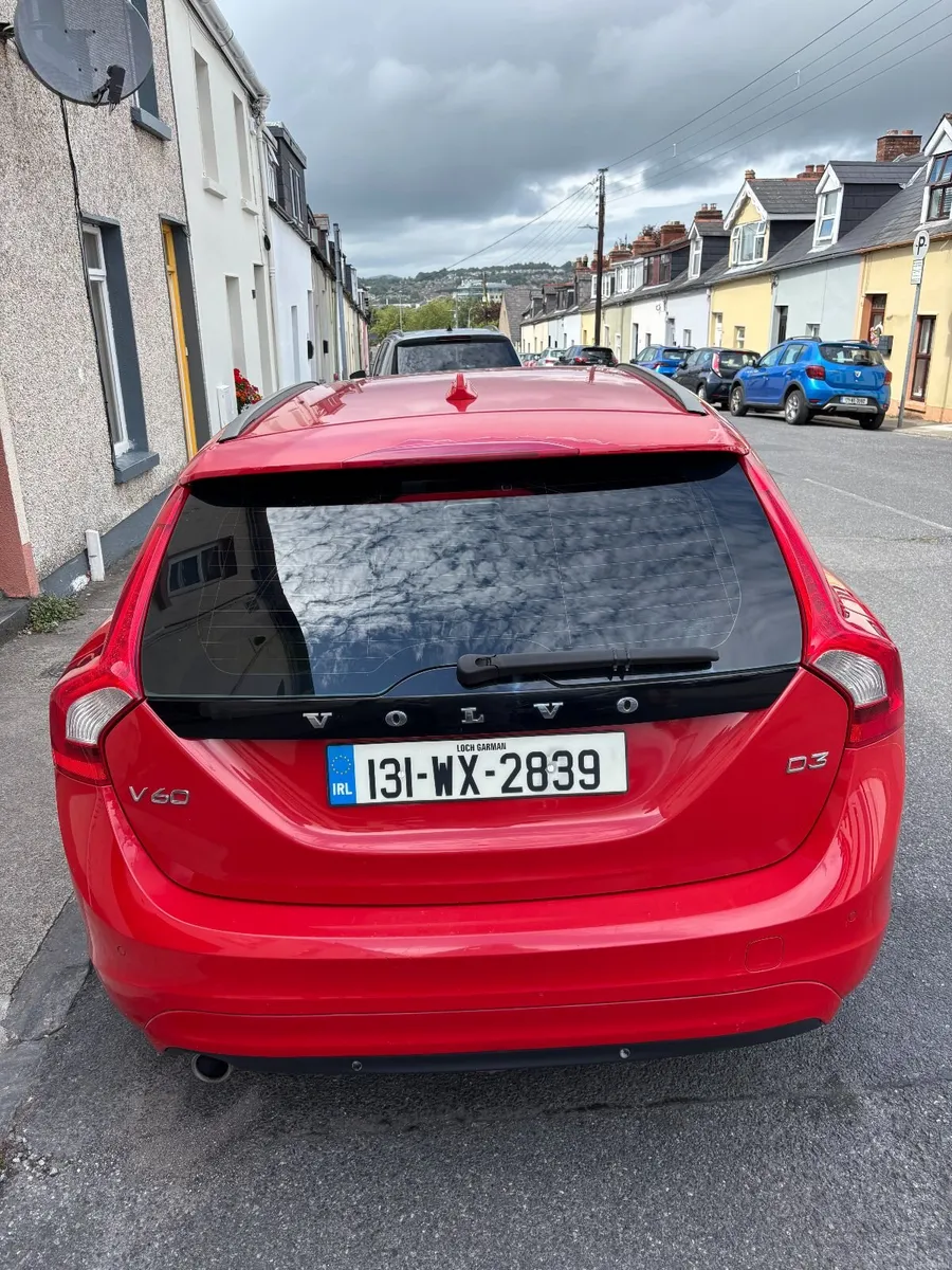 Volvo V60 2013 2.0D D3 Business Edition Mint Con. - Image 3