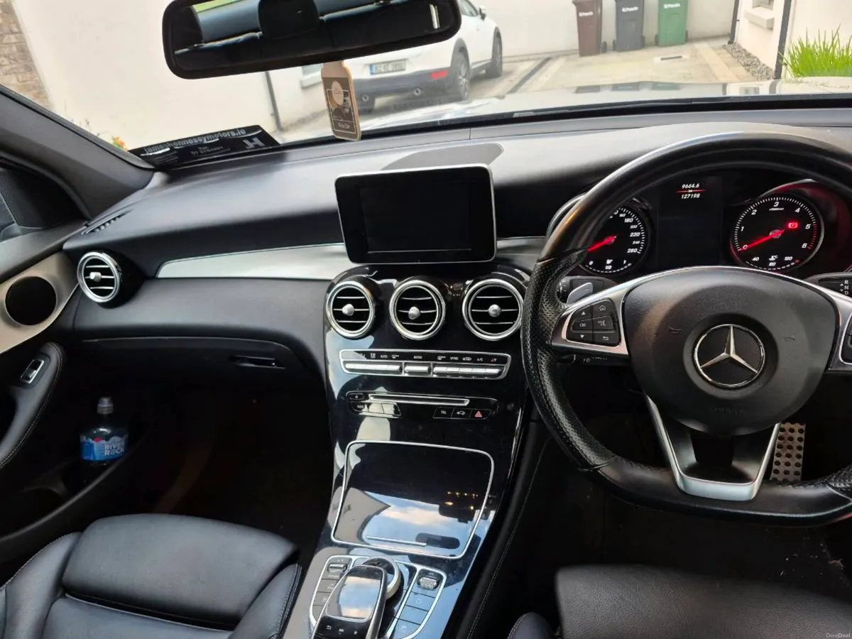 Mercedes-Benz GLC Coupé 220d  Premium Line - Image 5