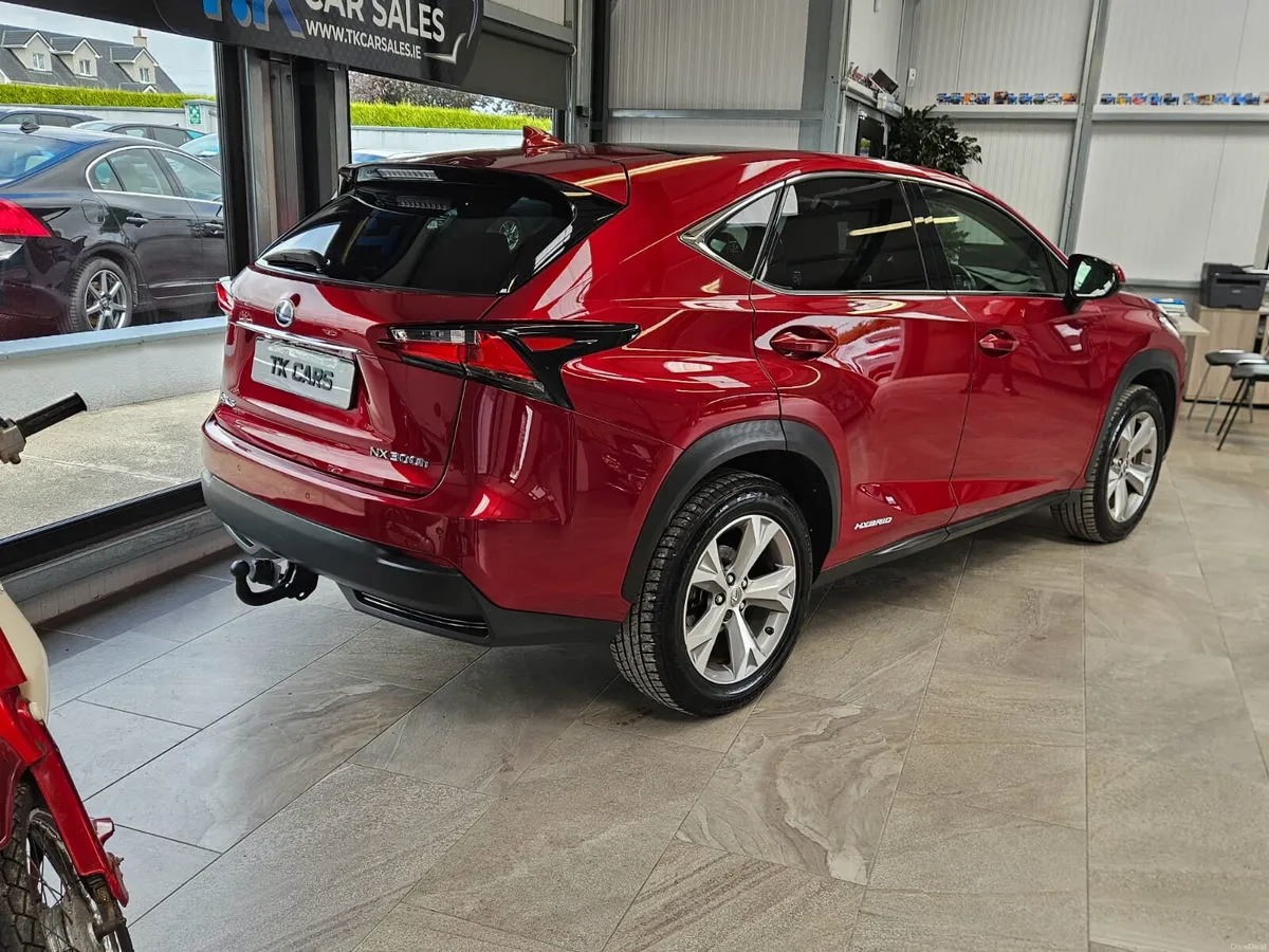 16 LEXUS NX300 H EXECUTIVE - Image 2
