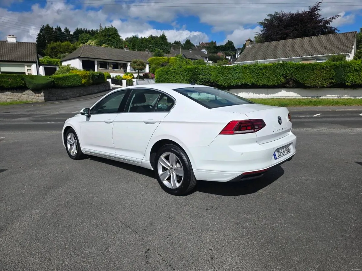 VW Passat 2.0 TDI SE Nav DSG Auto €14950 - Image 4