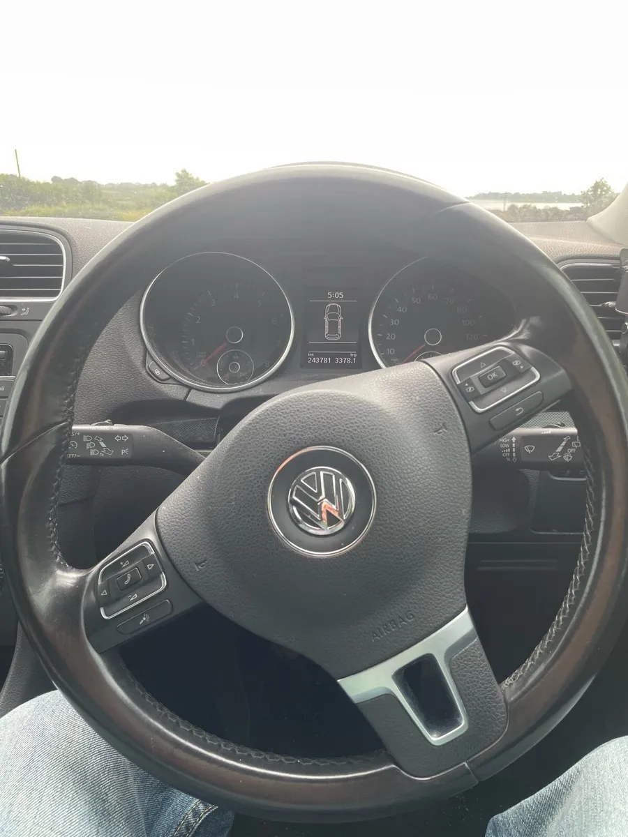 Volkswagan Golf 1.4l petrol - Image 4