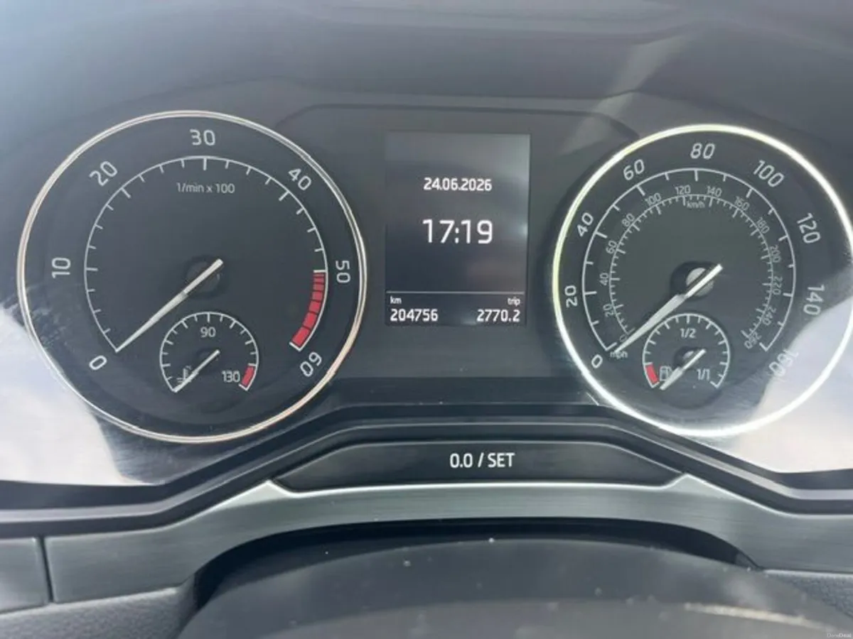 Skoda Superb 2016 Diesel 2.0L Estate - Image 3
