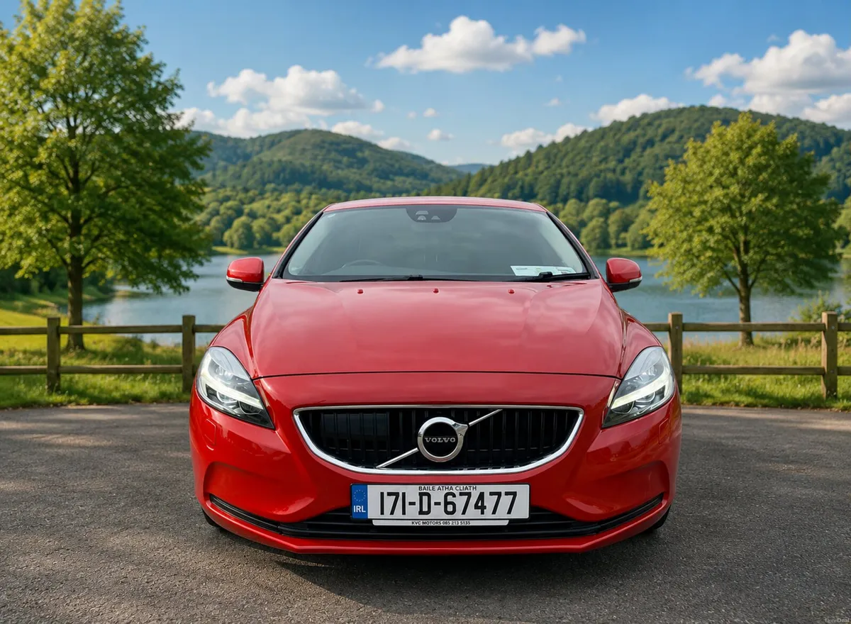 VOLVO V40 2017 2.0, DIESEL - Image 2