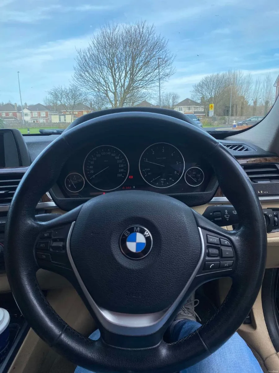 BMW 3-Series 2012 - Image 6