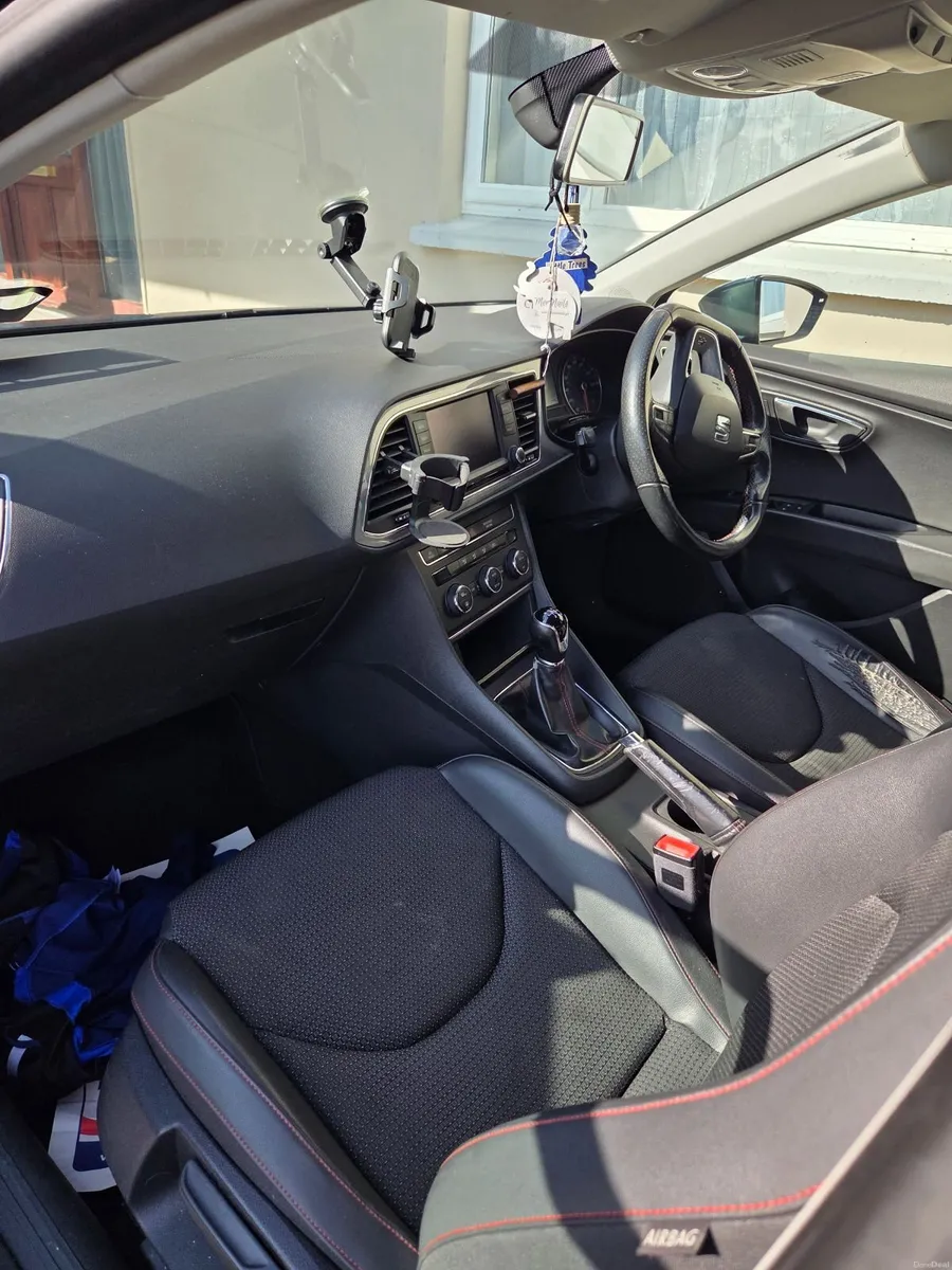 SEAT Leon 2015 - Image 2