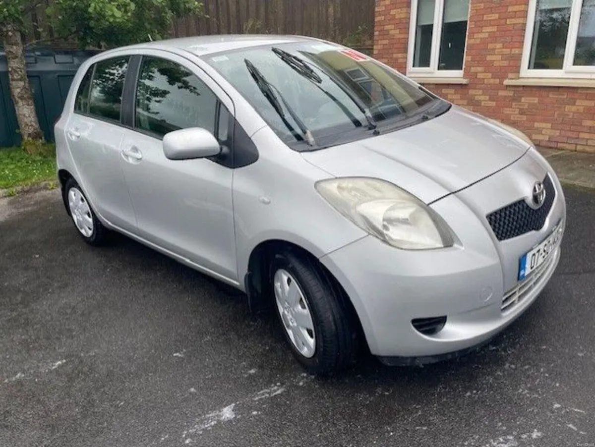 Toyota Yaris 2007 - Image 2