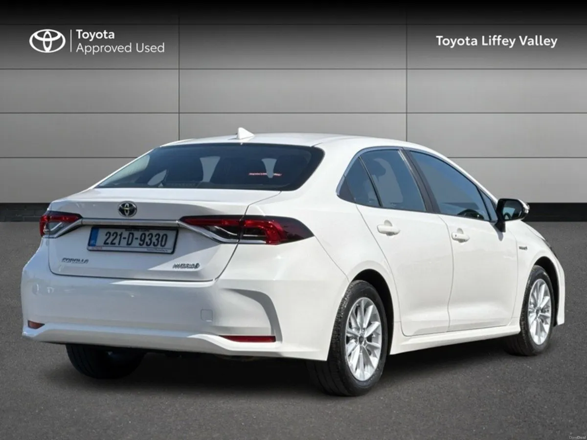 Toyota Corolla COROLLA HYBRID LUNA SALOON - Image 2