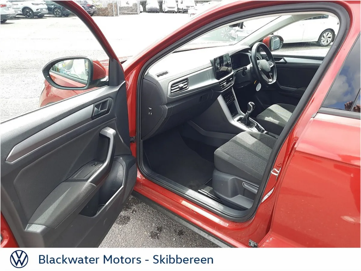 Volkswagen T-Roc 2.0TDI 116BHP LIFE - Image 4