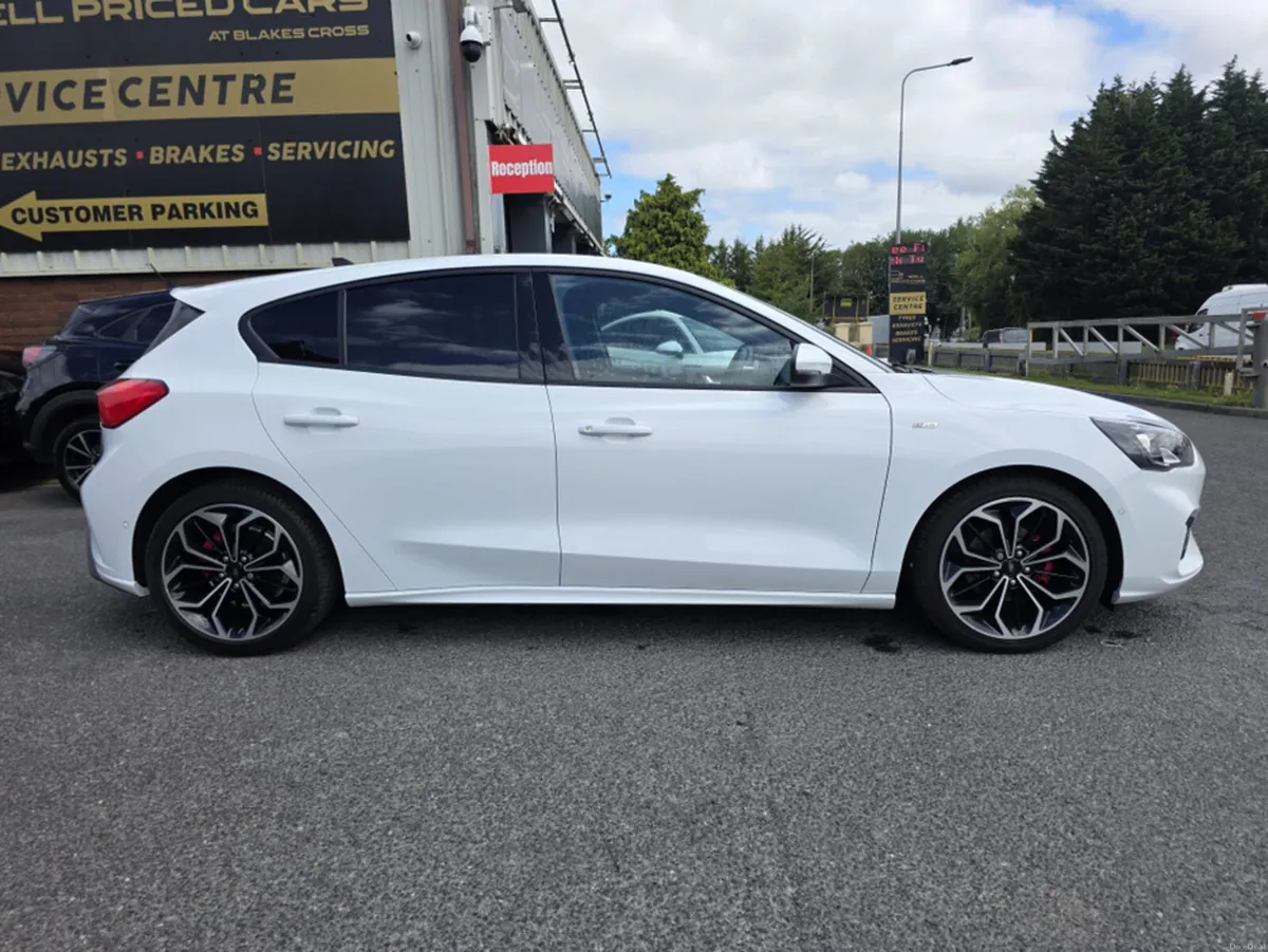 Ford Focus ST-LINE EDITION 5DR 1.0T1 1.0T125 MHE - Image 3