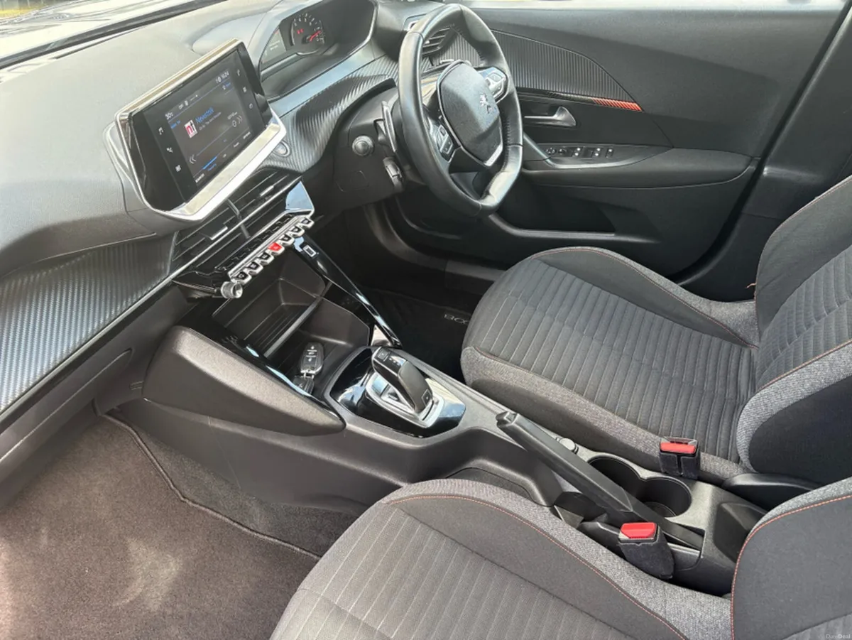 Peugeot 2008 ACTIVE 1.2 130 AUTOMATIC 4DR A - Image 3