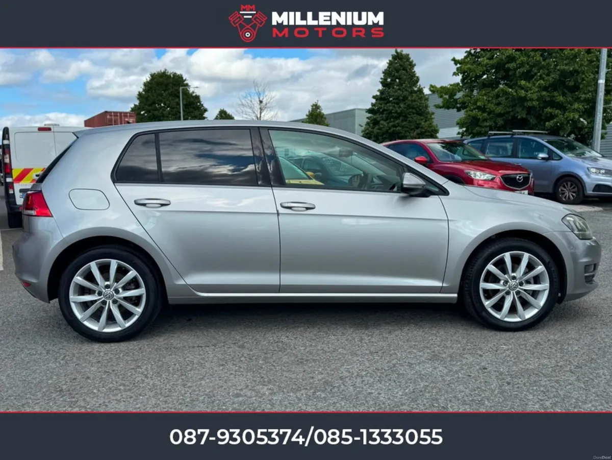 Volkswagen Golf TOP SPEC//IMMACULATE//LOW KMS - Image 2