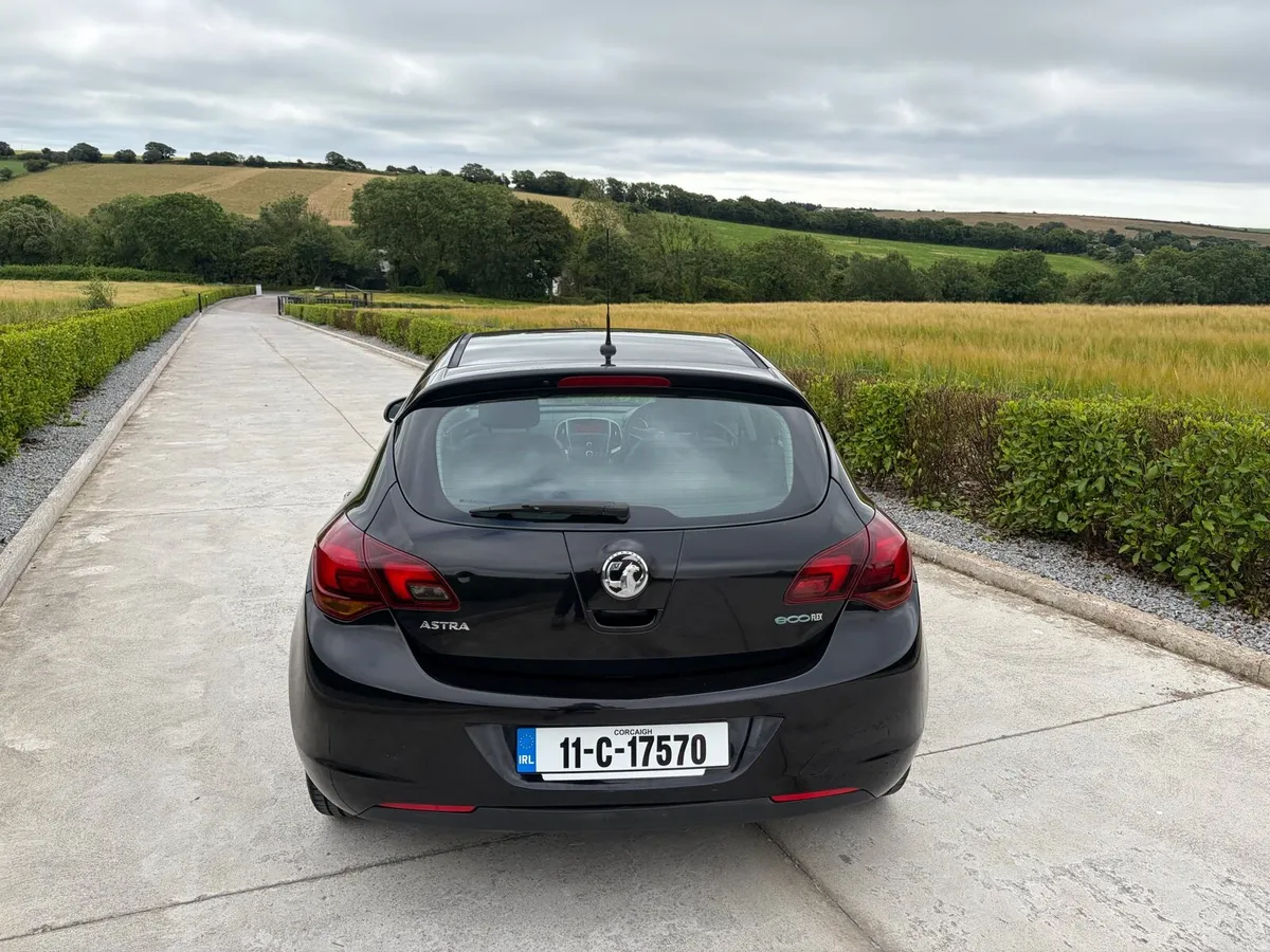 2011 Vauxhall Astra Diesel - Image 4