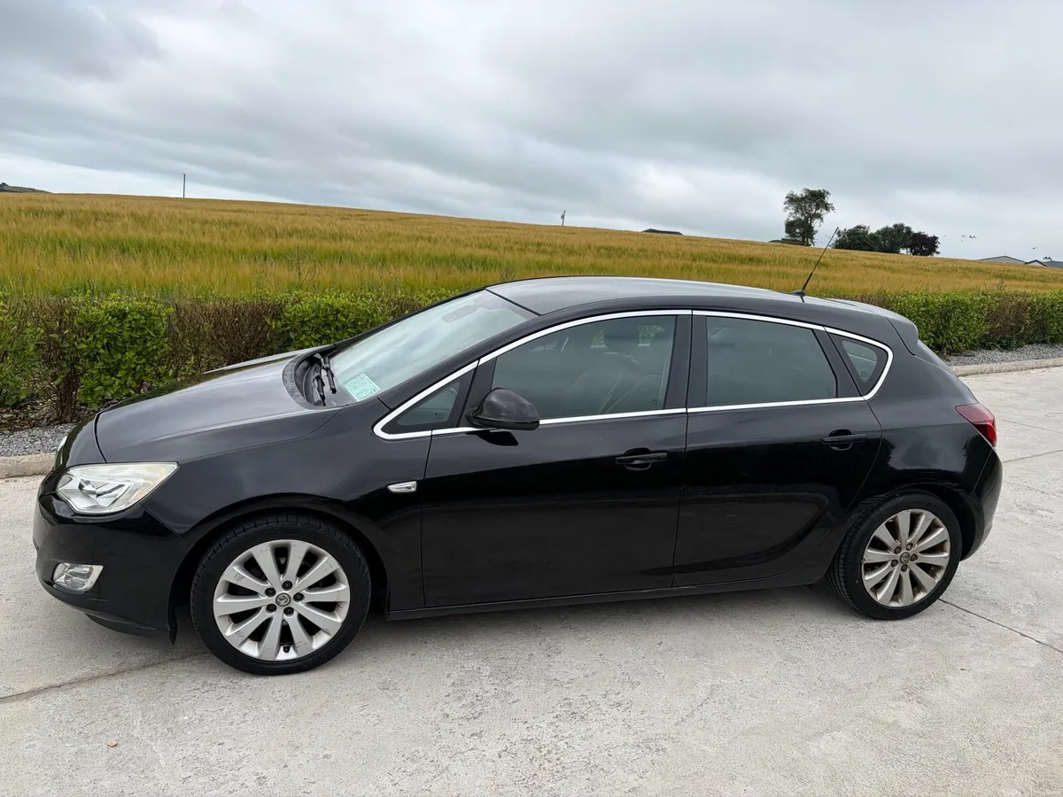 2011 Vauxhall Astra Diesel - Image 2