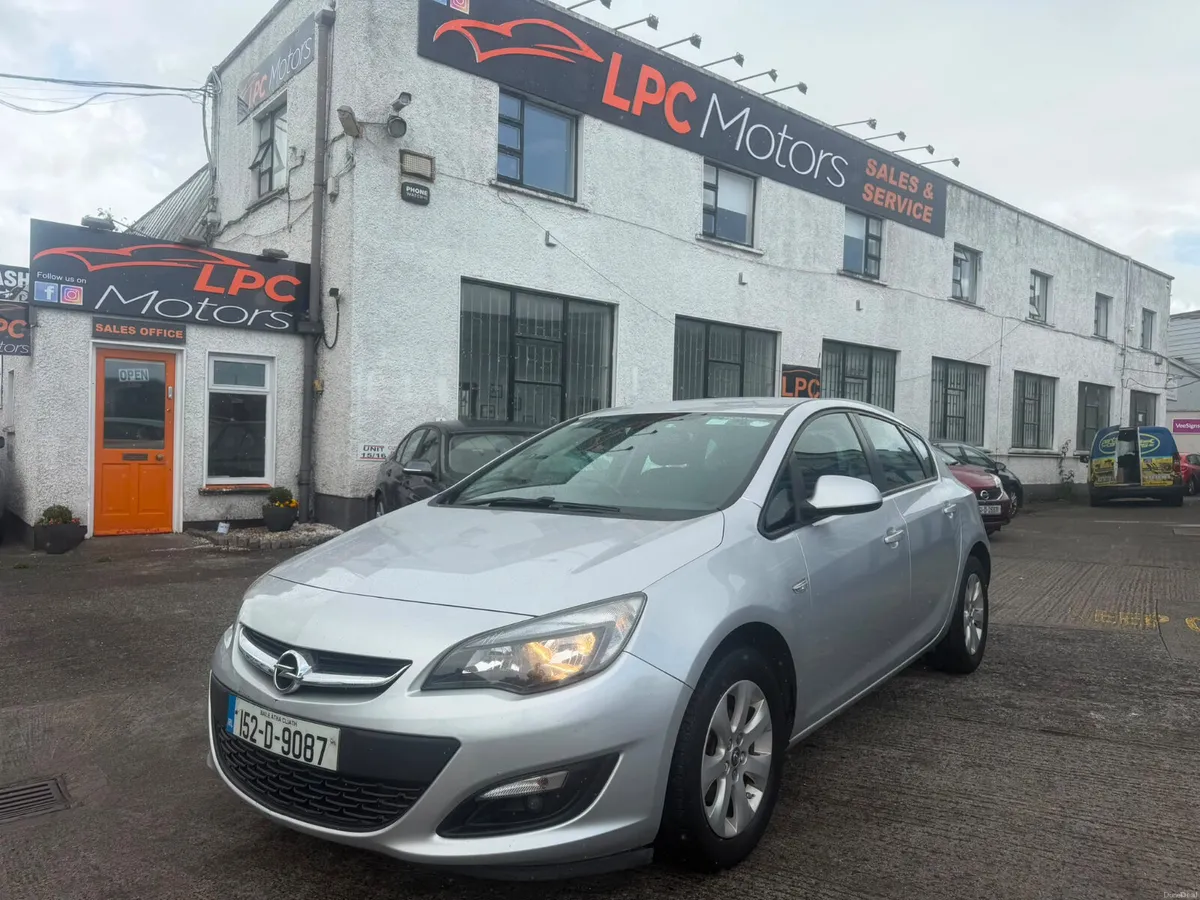 Opel Astra 2015 - Image 2