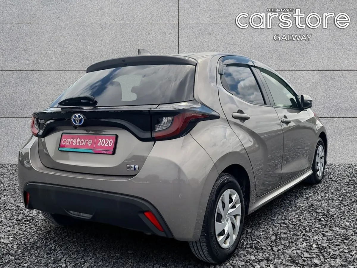 Toyota Yaris Hybrid X - Image 3