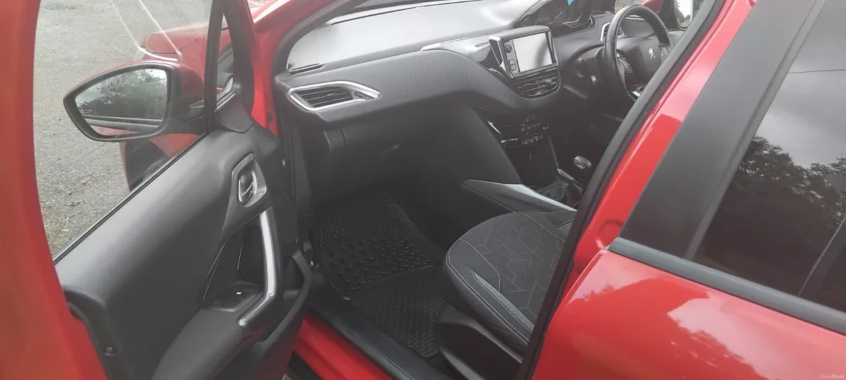 Peugeot 2008 2017 - Image 5