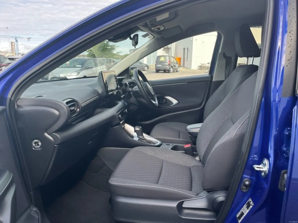 Toyota Yaris YARIS 1.5 HYBRID L/SPORT - Image 6