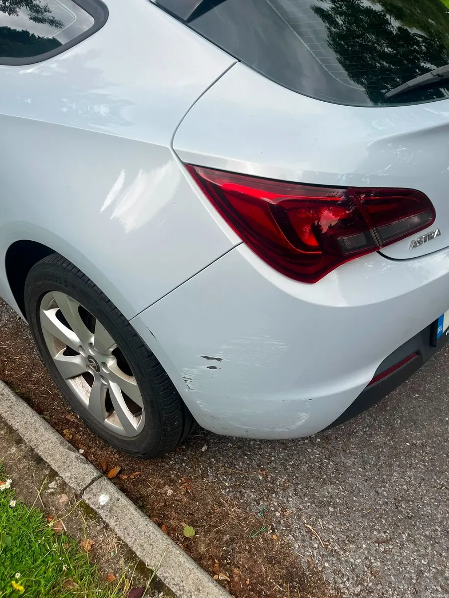 Opel Astra 2012 - Image 4