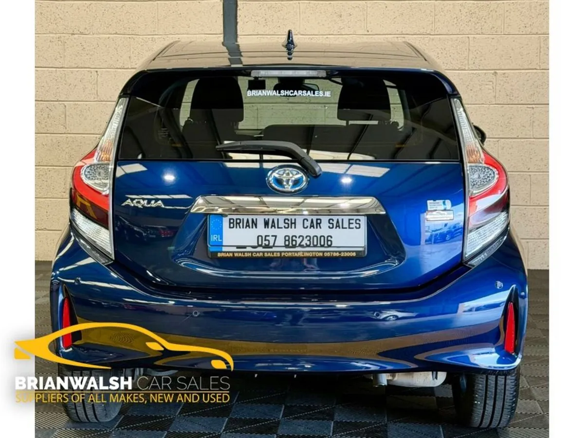Toyota Aqua 1.5 6AA NHP10 5DR AUTO - Image 3