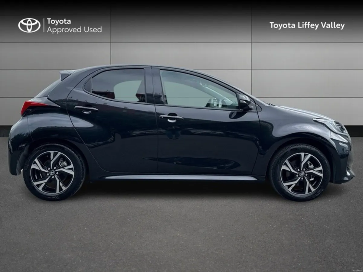 Toyota Yaris YARIS HYBRID LUNASPORT - Image 3