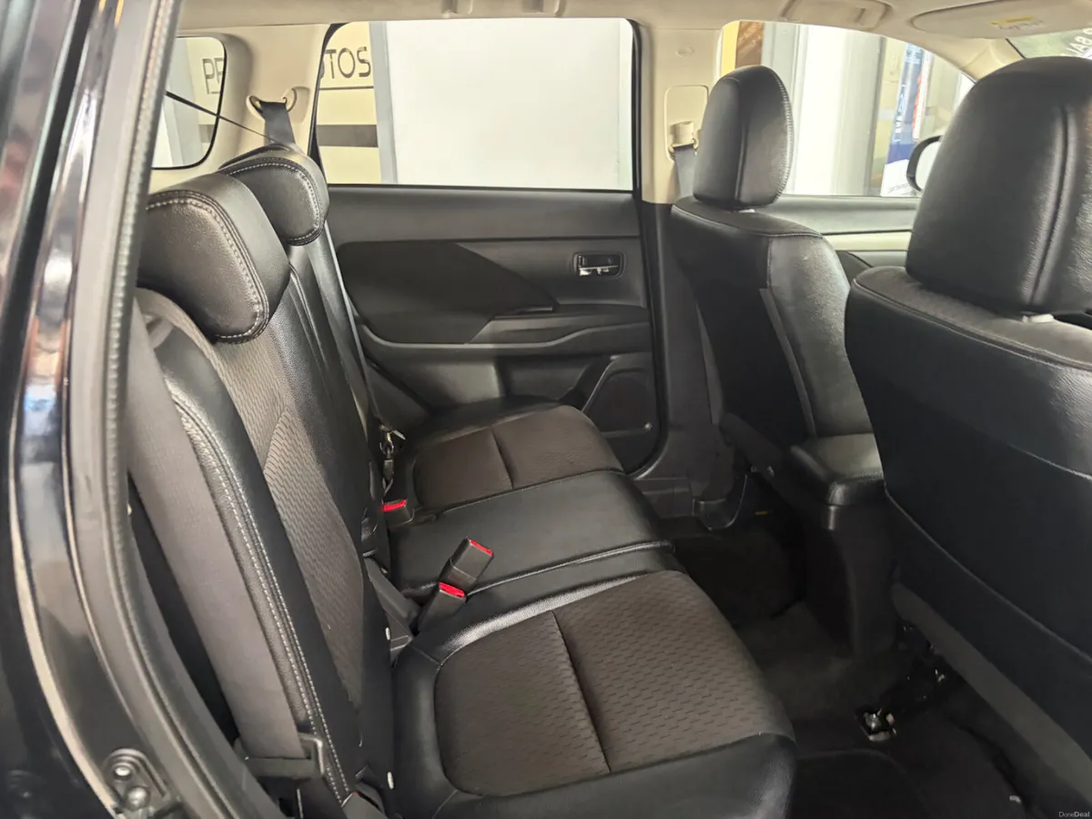 Mitsubishi Outlander 2015.   2.2D. INTENSE - Image 5