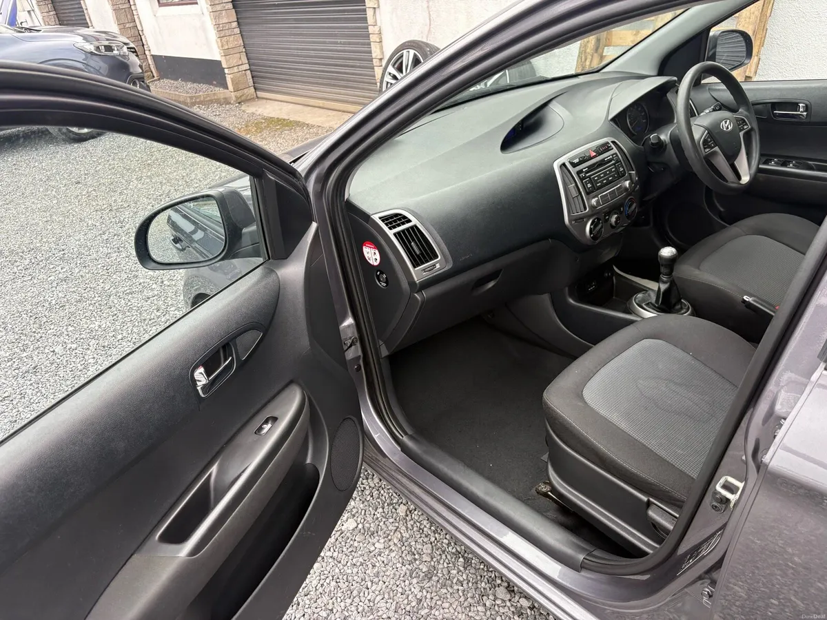 Hyundai i20. 2014.  1.2 petrol - Image 4