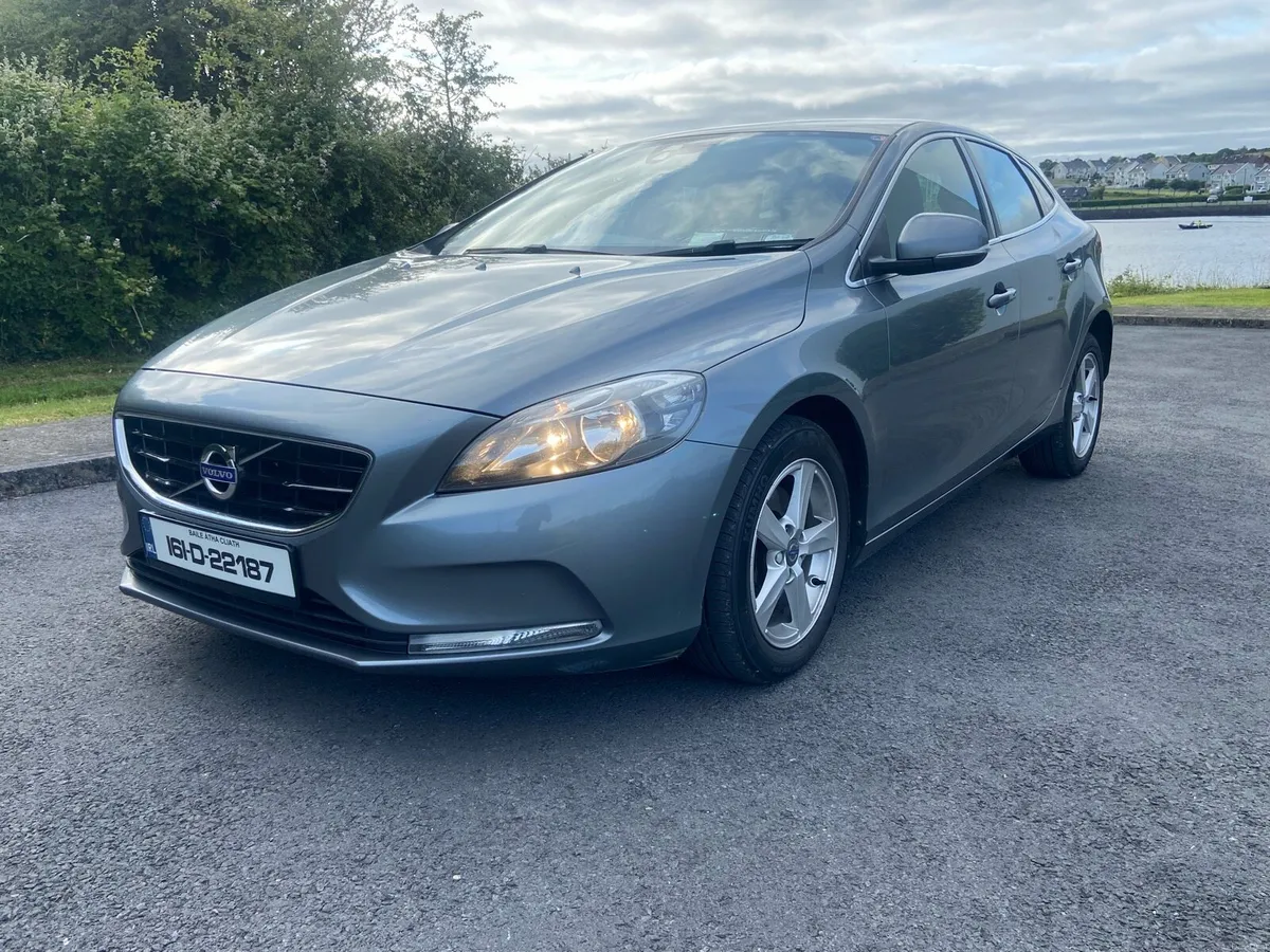 2016 Volvo V40 D2 SE Diesel - Image 4