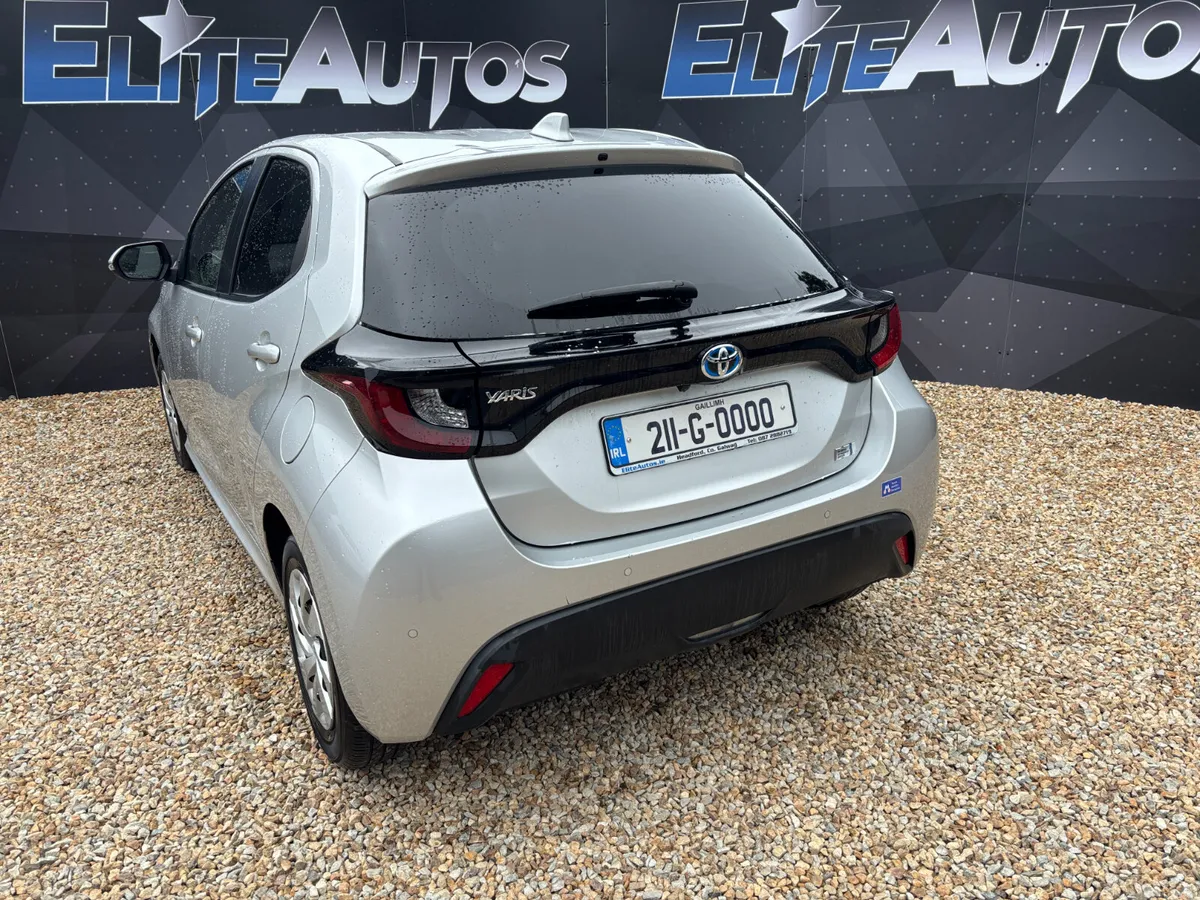 Toyota Yaris Self Charging Hybrid 2021 - Image 5