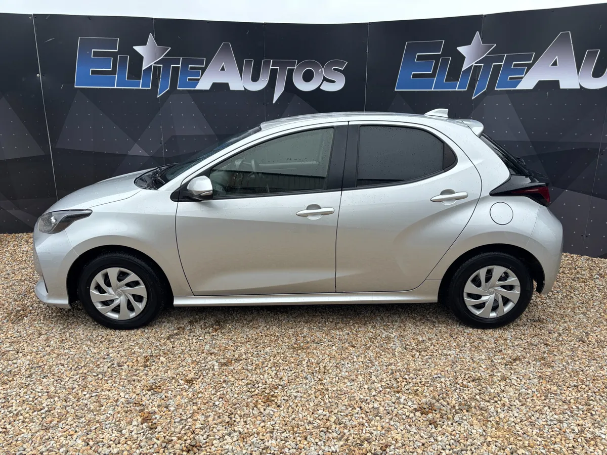 Toyota Yaris Self Charging Hybrid 2021 - Image 2