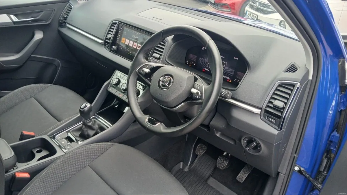 Skoda Karoq Ambition 2.0TDI 115HP **PARKING SENSOR - Image 6