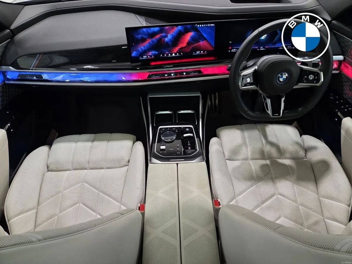 BMW 7-Series 750 7AMC 4DR AUTO - Image 4