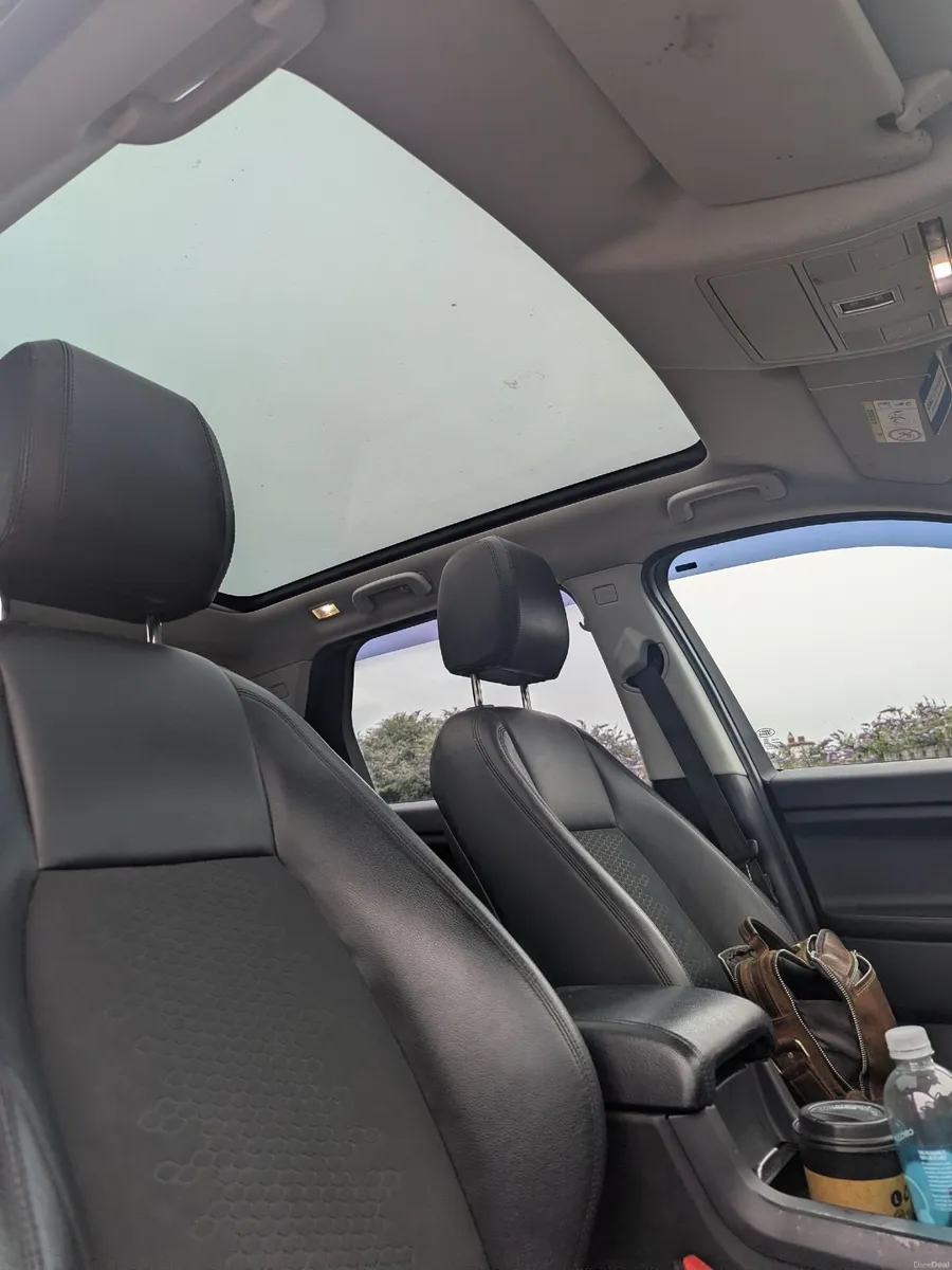 Land Rover Discovery Sport 2016 - Image 1
