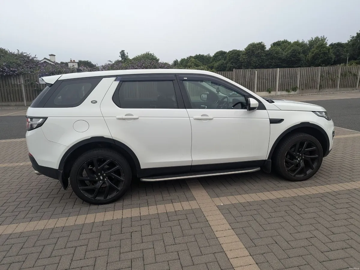 Land Rover Discovery Sport 2016 - Image 5