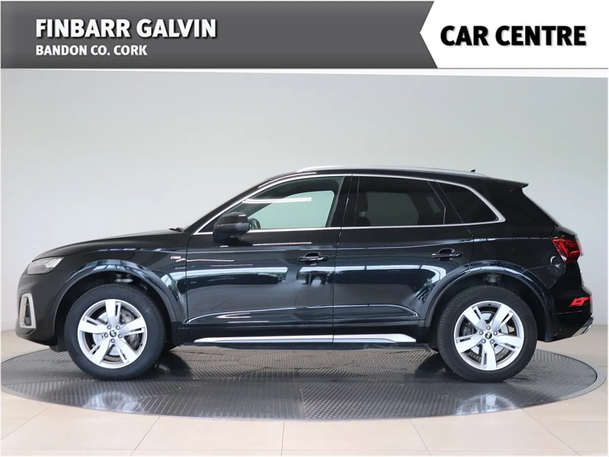Audi  Q5 S LINE 50 TFSI E QUATTRO - Image 3