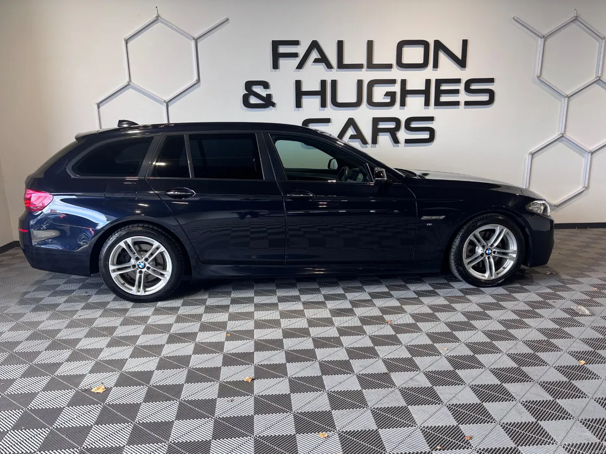 2015 BMW 5 SERIES 523D AUTO ESTATE DIESEL - Image 4