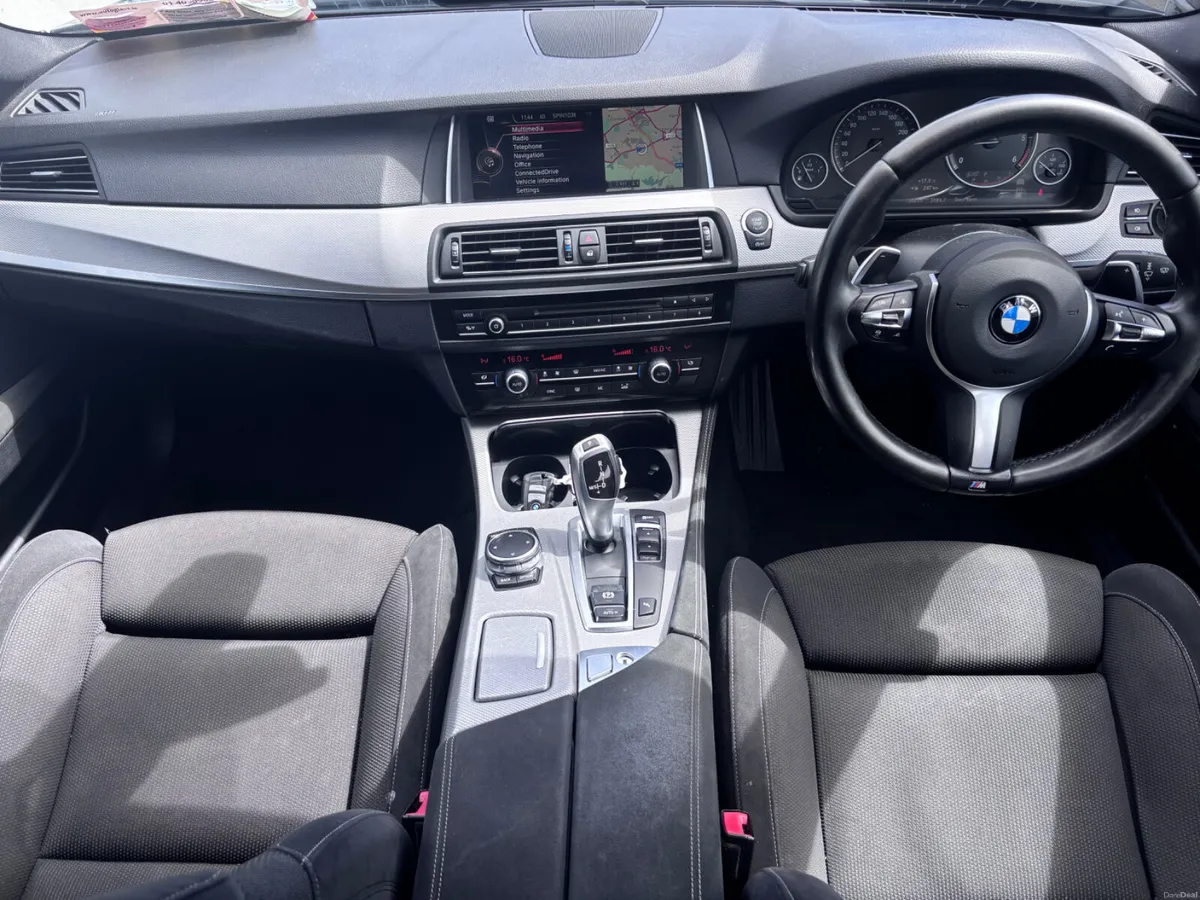 2015 BMW 5 SERIES 523D AUTO ESTATE DIESEL - Image 3